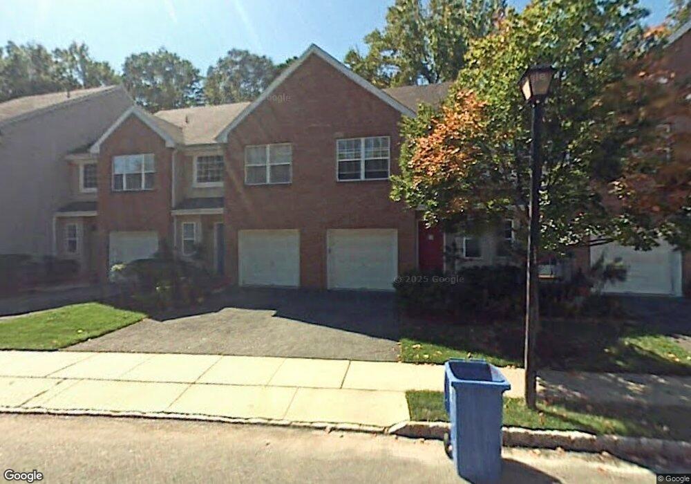 277 Shady Oak Ct, Piscataway, NJ 08854 - photo 1