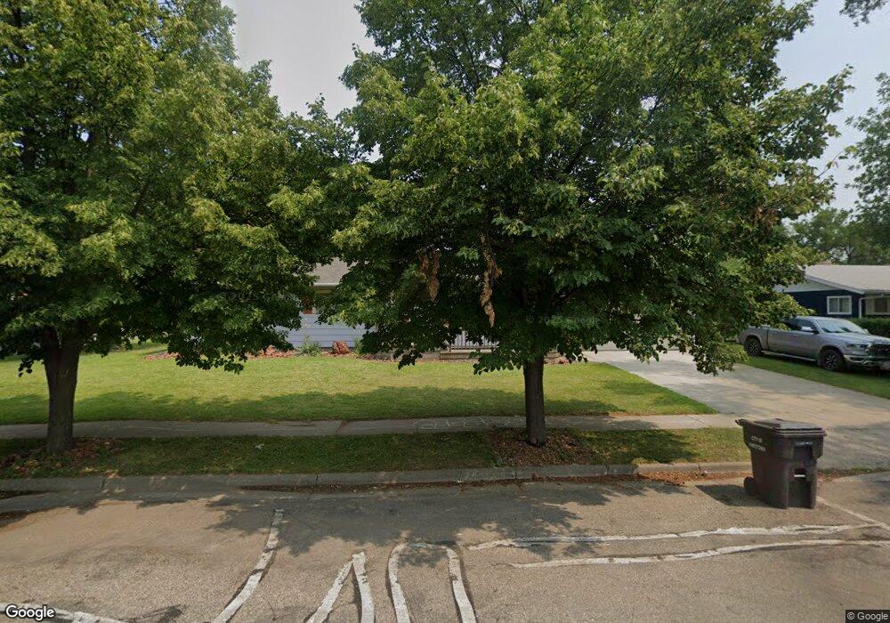 1026 Thomas Ave, Jamestown, ND 58401 - photo 1