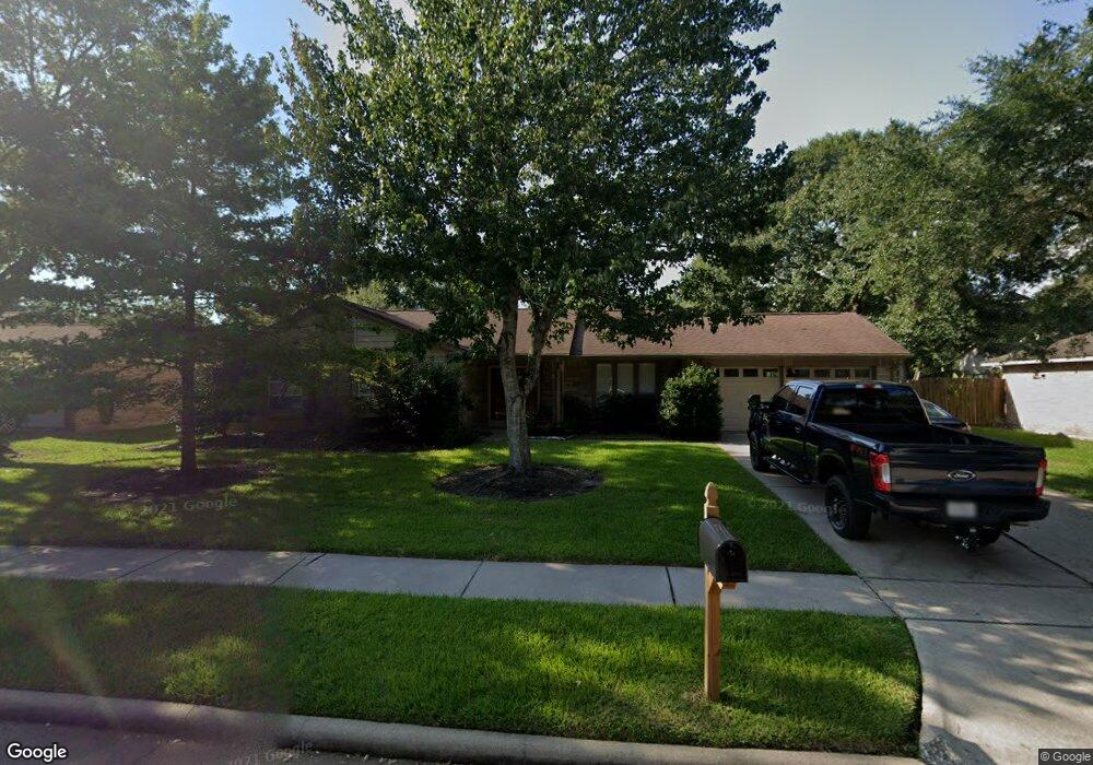 1313 Piney Woods Dr, Friendswood, TX 77546 - photo 1