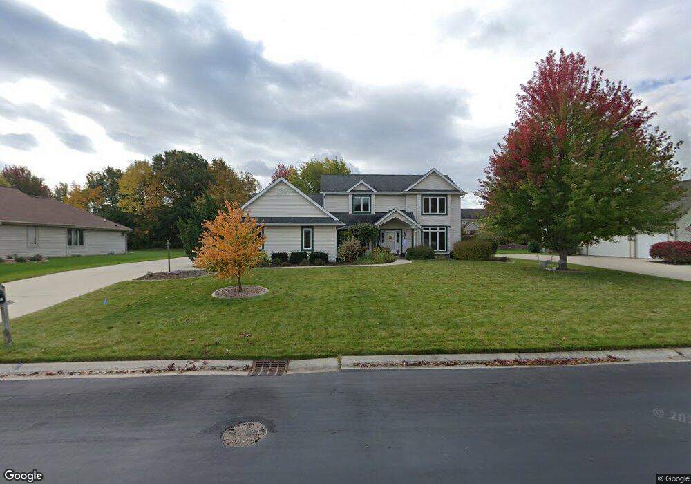 N67W13457 Daylily Dr, Menomonee Falls, WI 53051 - photo 1