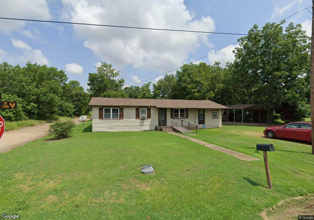1201 E Medlock St, Hugo, OK 74743 - photo 1