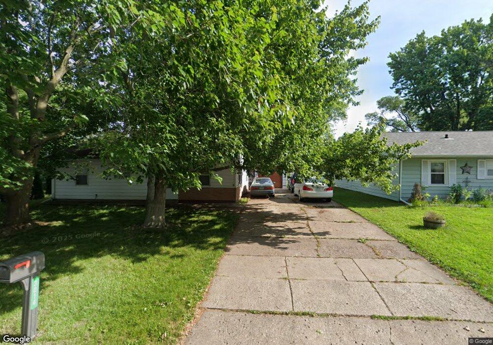 3014 W 67th St, Davenport, IA 52806 - photo 1