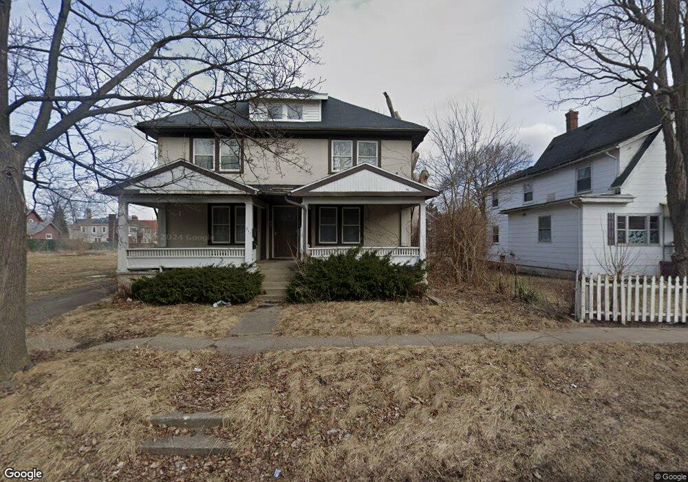 817 Avon St, Flint, MI 48503 - photo 1
