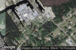 48 Hooker Rd, Wanchese, NC 27981