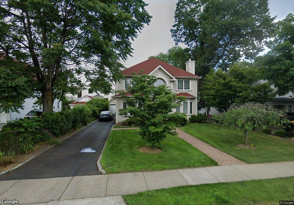 35 North Rd, Great Neck, NY 11024 - photo 1