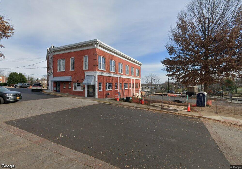 302 E Davis St, Culpeper, VA 22701 - photo 1