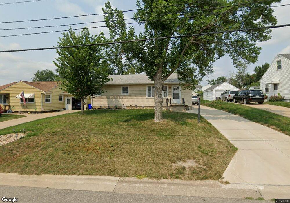 1522 10th Ave SW, Cedar Rapids, IA 52404 - photo 1