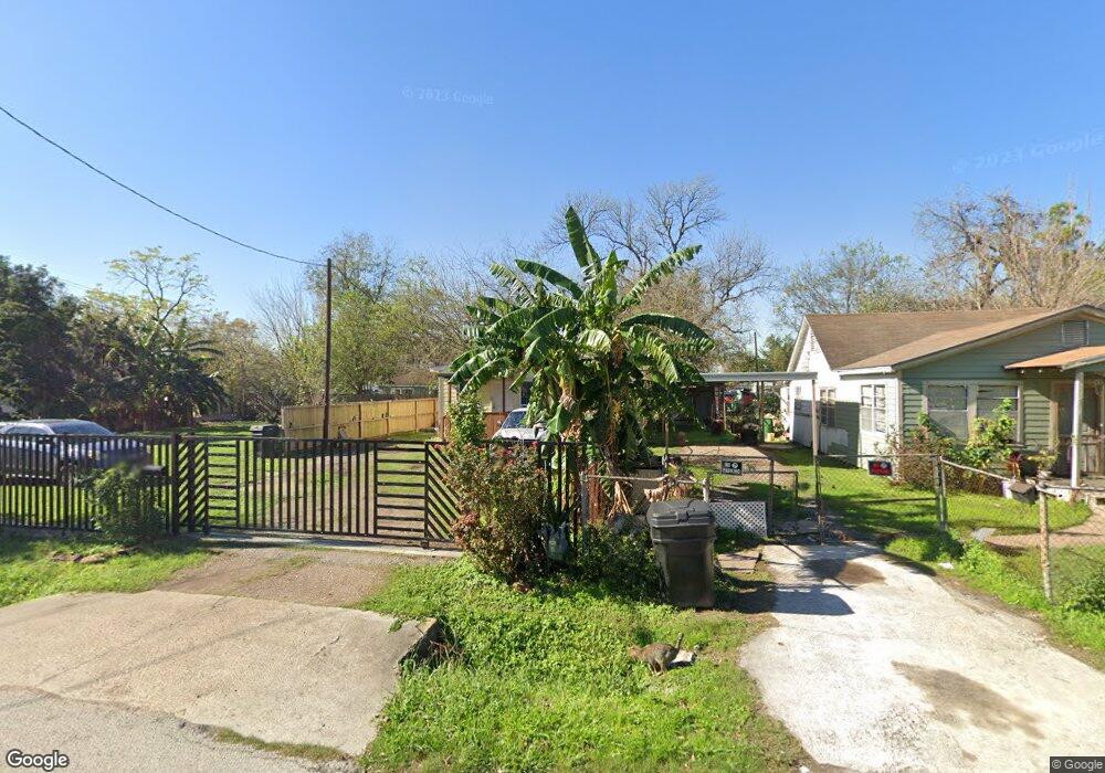 4415 Falls St, Houston, TX 77026 - photo 1