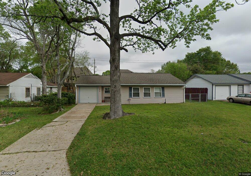 1810 Ebony Ln, Houston, TX 77018 - photo 1