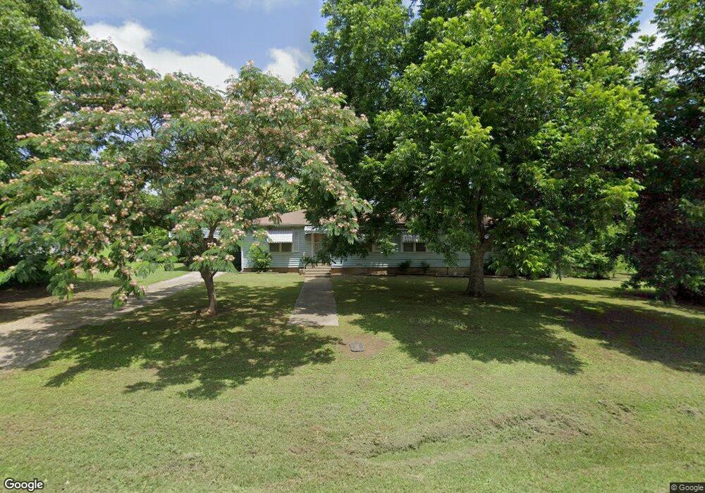 903 White St, Ardmore, OK 73401 - photo 1