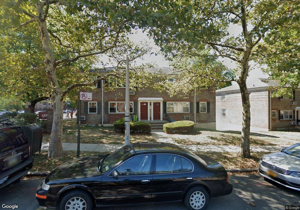 152-72 Jewel Ave unit 115-A, Flushing, NY 11367 - photo 1