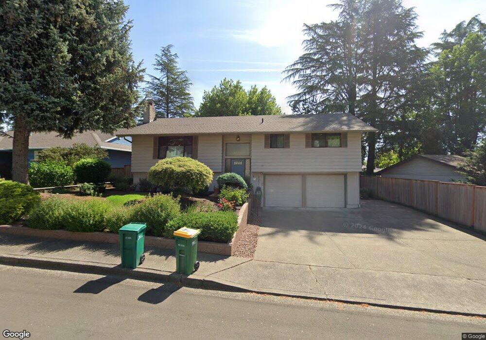 8360 SW Berryhill Ln, Beaverton, OR 97008 - photo 1