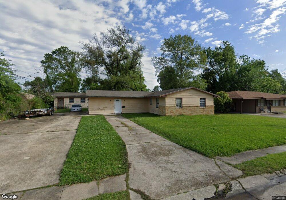 1317 Meadow Dr, Lake Charles, LA 70607 - photo 1
