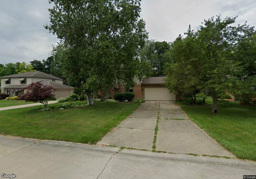 2234 Carpathian Dr, West Bloomfield, MI 48324 - photo 1