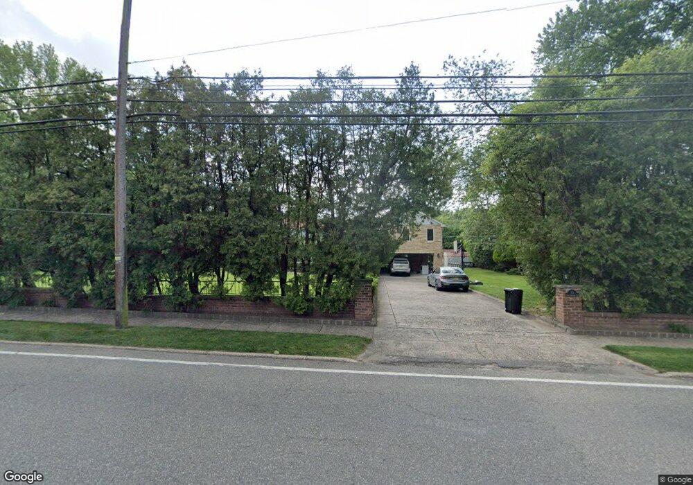 33 Knickerbocker Rd, Cresskill, NJ 07626 - photo 1