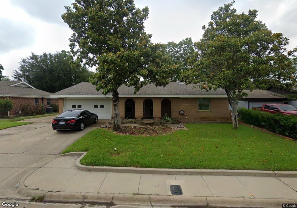 2252 Shady Brook Dr, Bedford, TX 76021 - photo 1