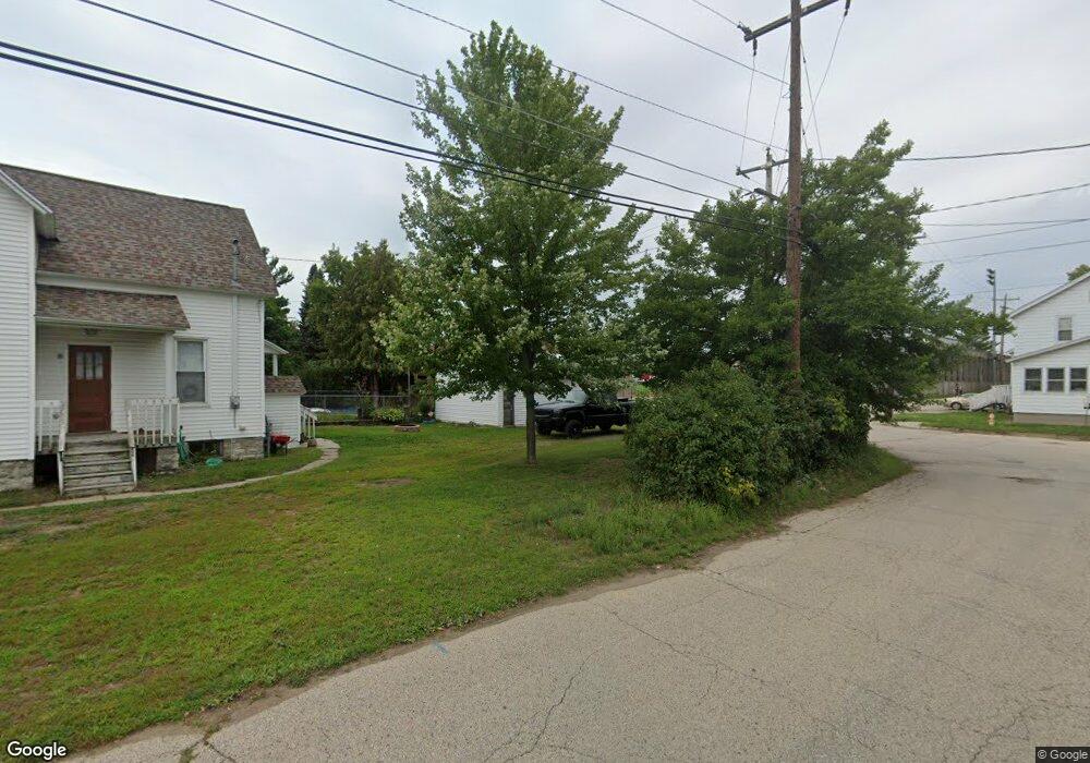 1104 11th Ave, Menominee, MI 49858 - photo 1