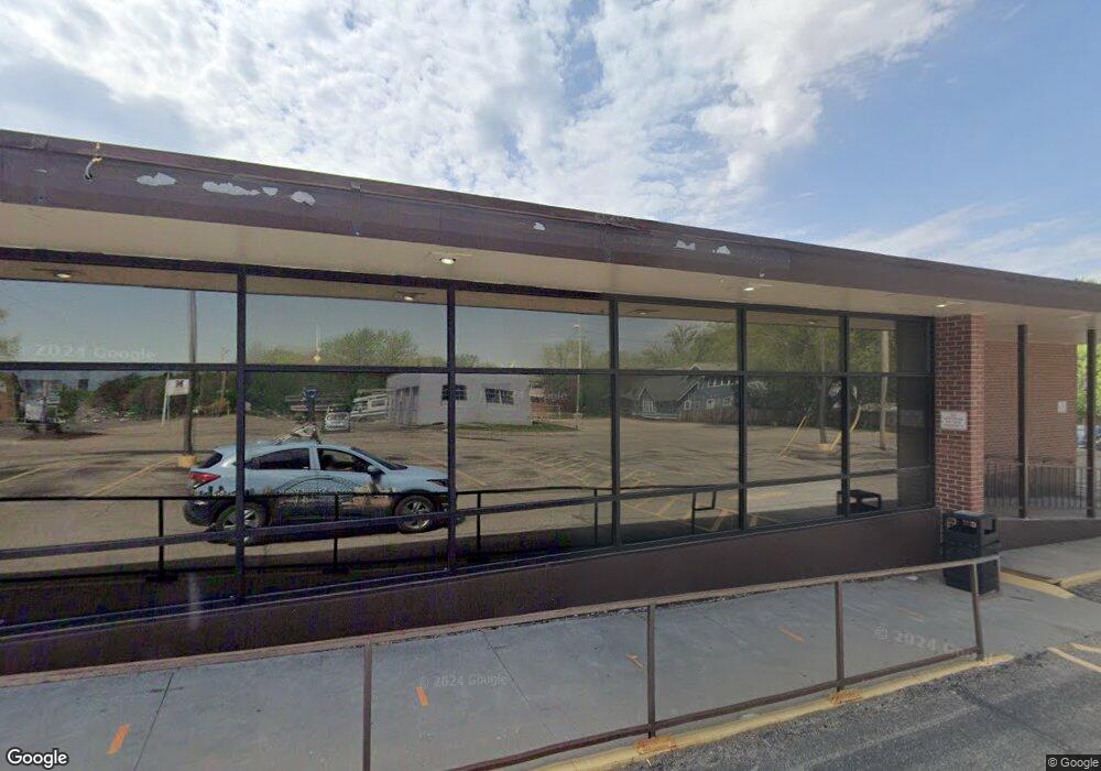 2120 SW 6th Ave, Topeka, KS 66606 - photo 1