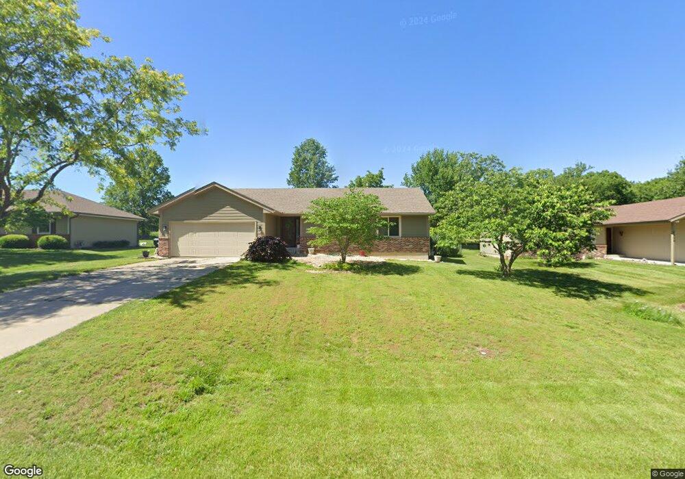 7332 SW 33rd St, Topeka, KS 66614 - photo 1