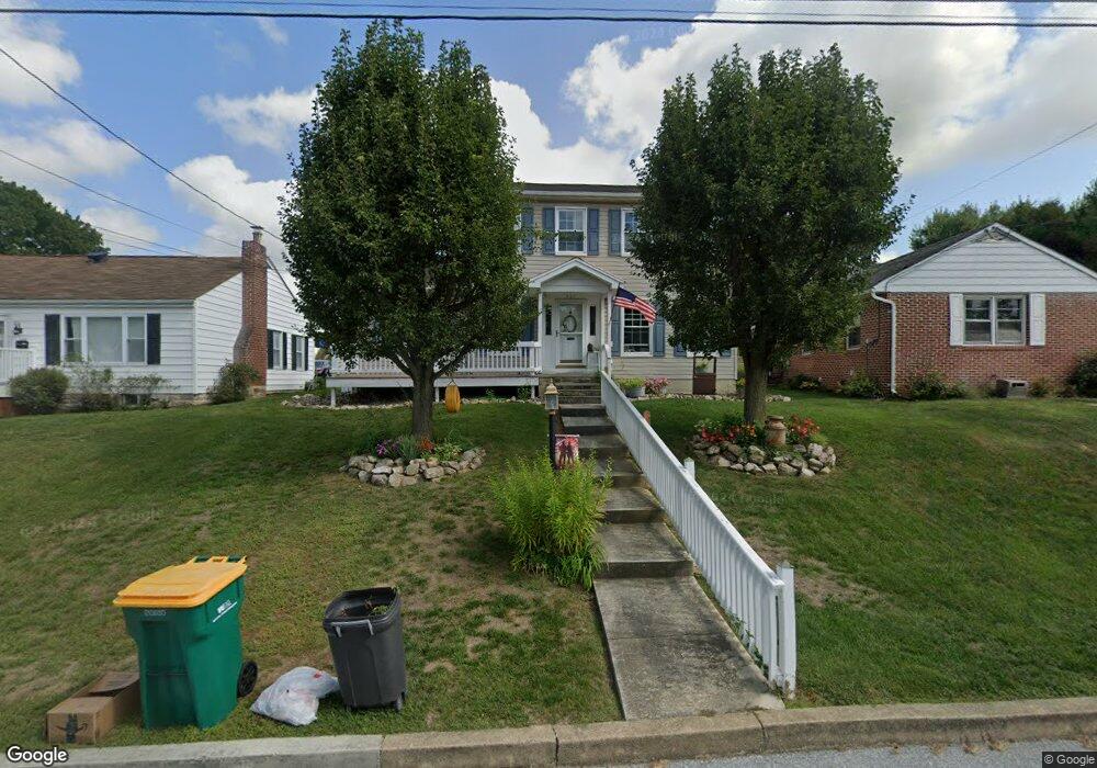 325 Commerce St, Waynesboro, PA 17268 - photo 1