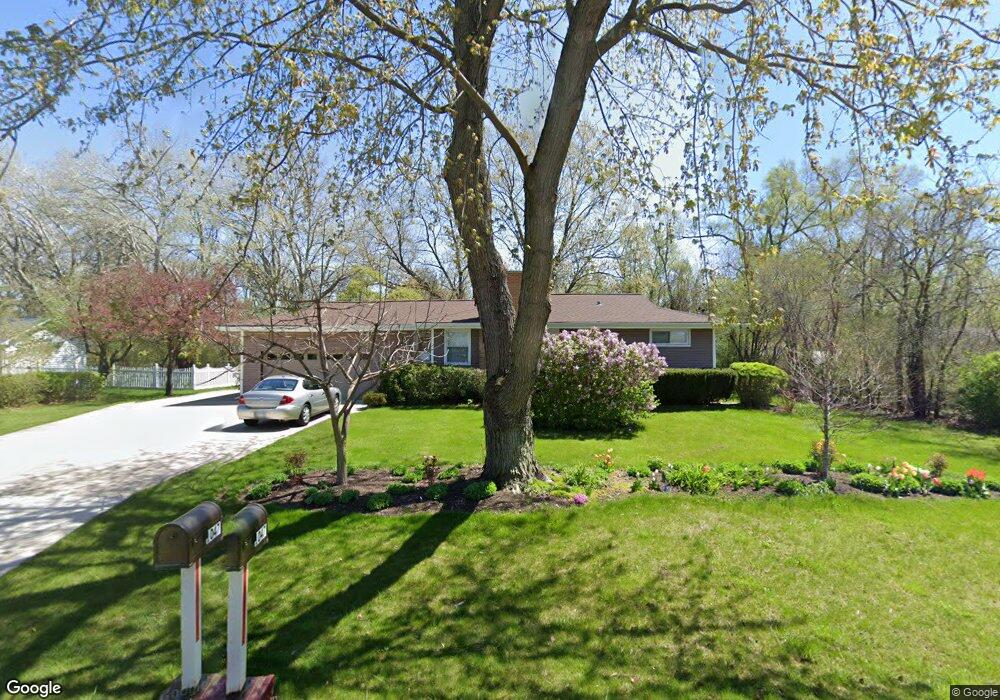 1047 Magnolia Ave, Gurnee, IL 60031 - photo 1