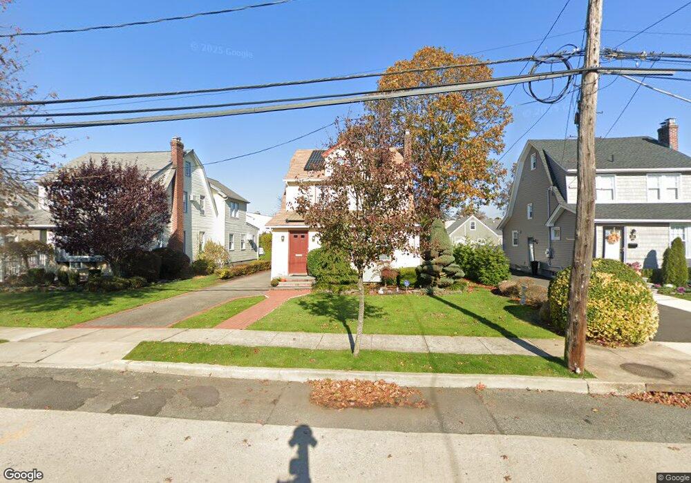 531 Wateredge Ave, Baldwin, NY 11510 - photo 1