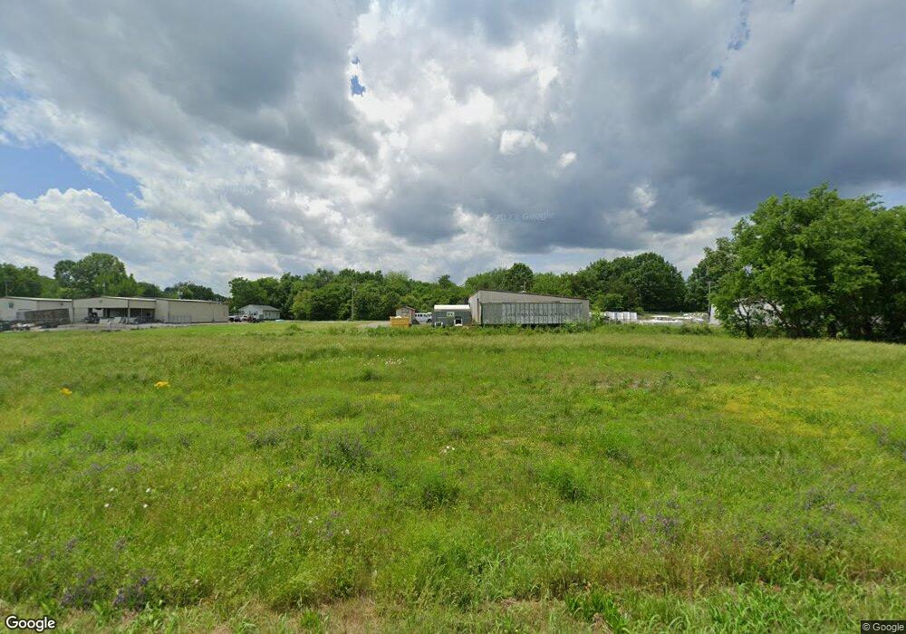 805 Sevier St, Shelbyville, TN 37160 - photo 1