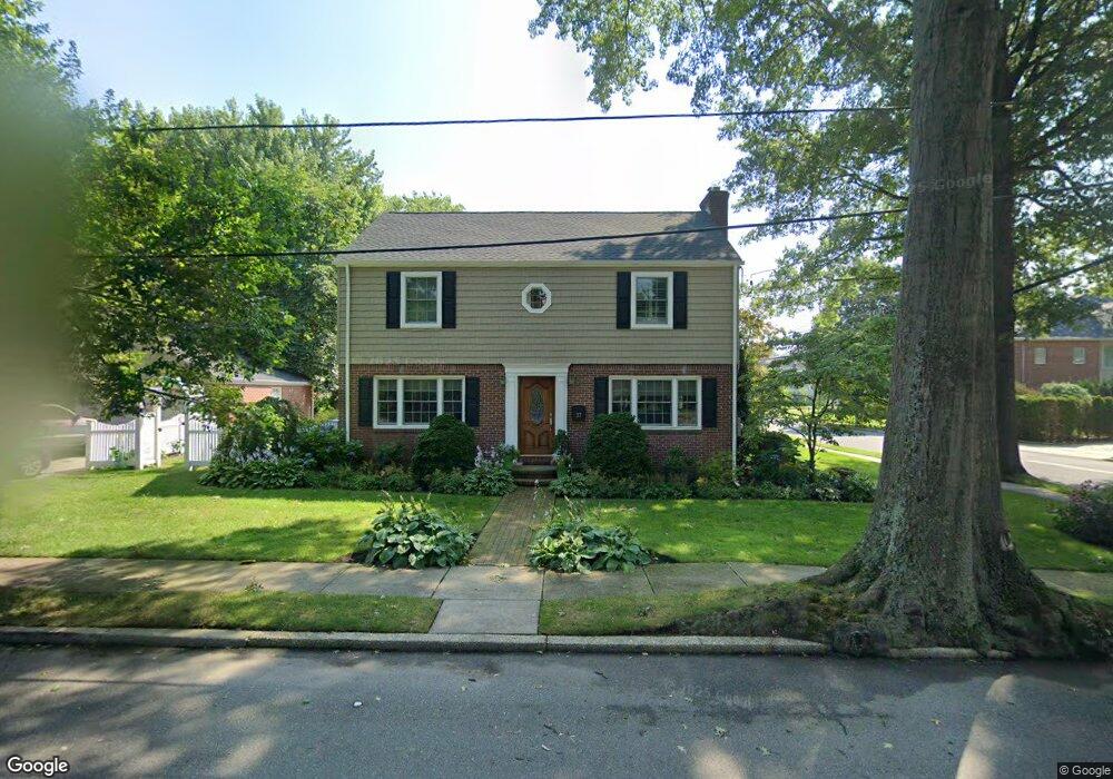 37 Clover Ave, Floral Park, NY 11001 - photo 1