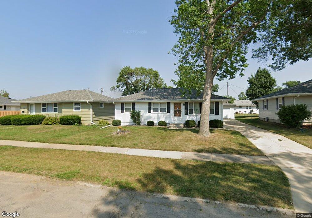 361 31st St NW, Cedar Rapids, IA 52405 - photo 1