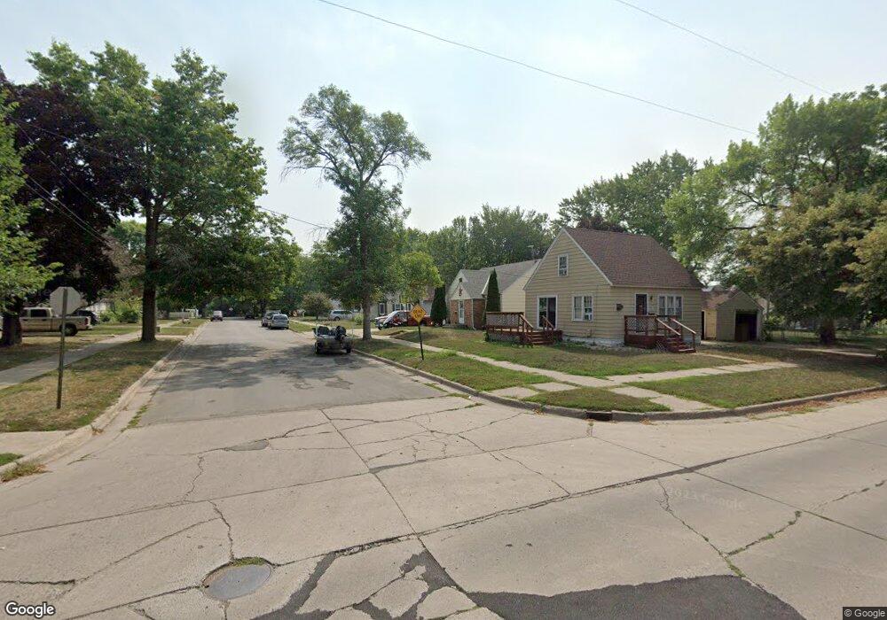 904 9th Ave SE, Austin, MN 55912 - photo 1