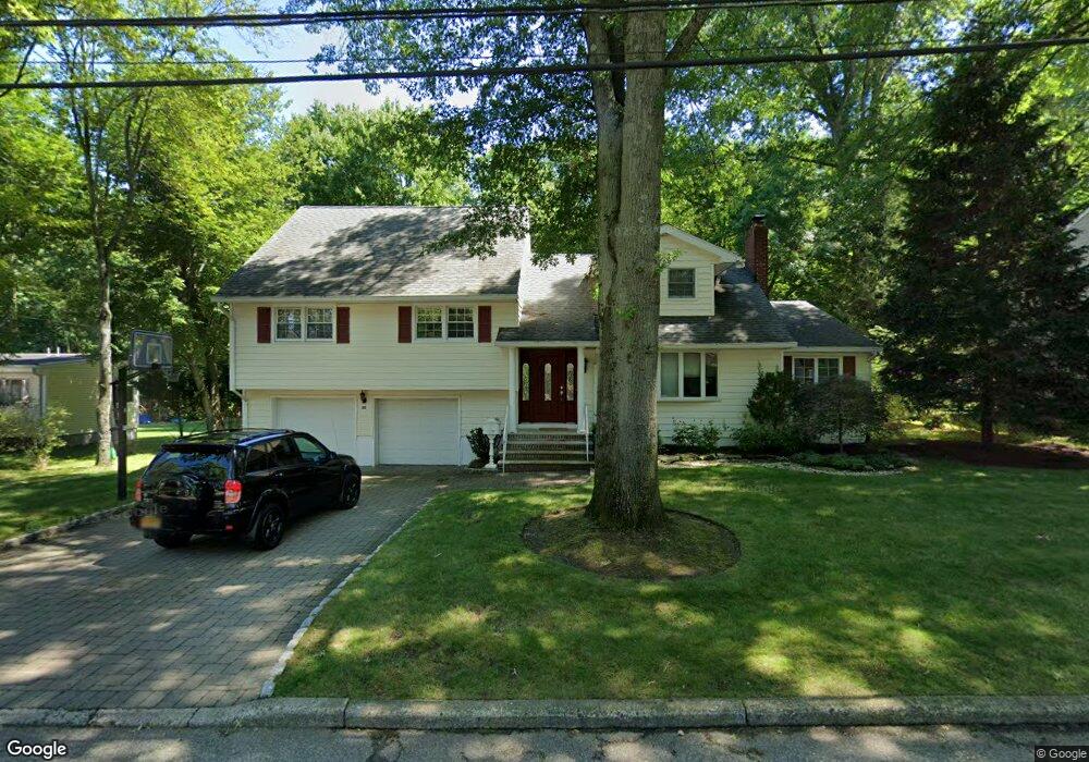 22 Robin Rd, Demarest, NJ 07627 - photo 1