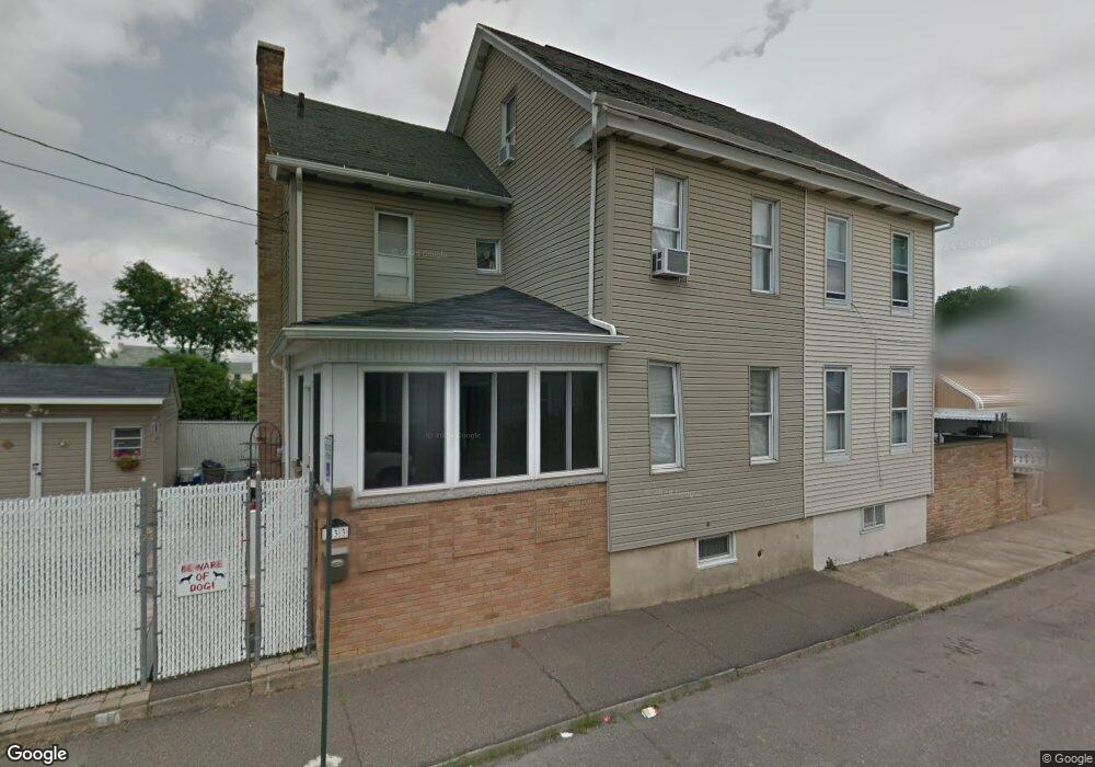 533 W 2nd St, Hazleton, PA 18201 - photo 1