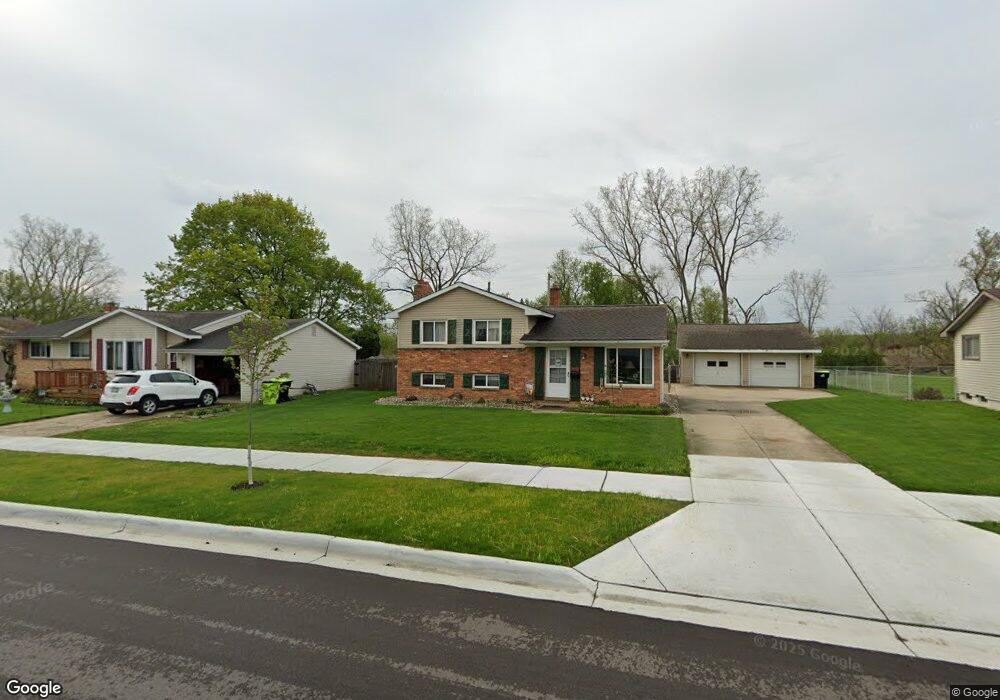 9159 Norbury Dr, Swartz Creek, MI 48473 - photo 1