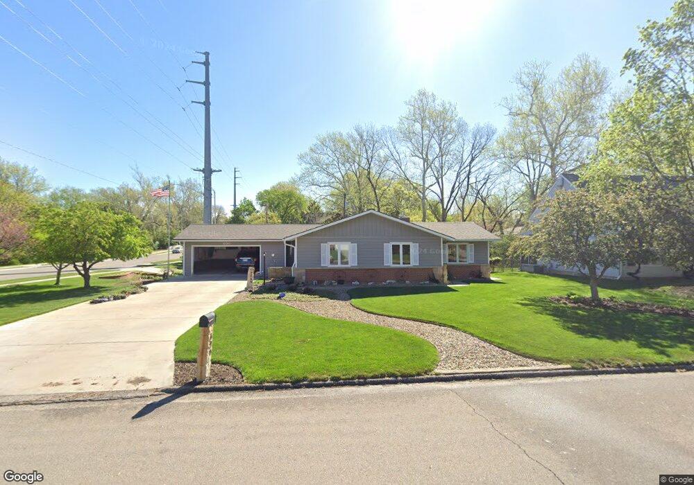 600 SW Crest Dr, Topeka, KS 66606 - photo 1