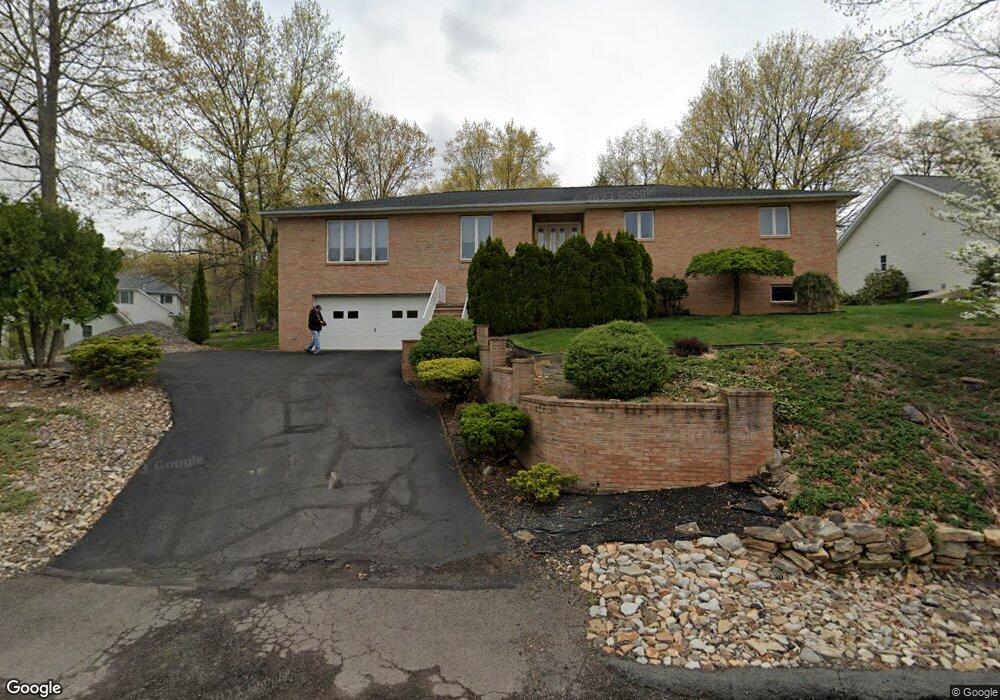 127 Oak Hill Dr, Archbald, PA 18403 - photo 1