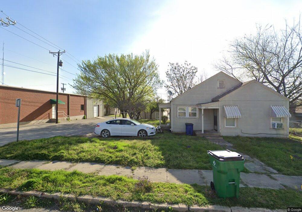 101 E Pecan St, Decatur, TX 76234 - photo 1