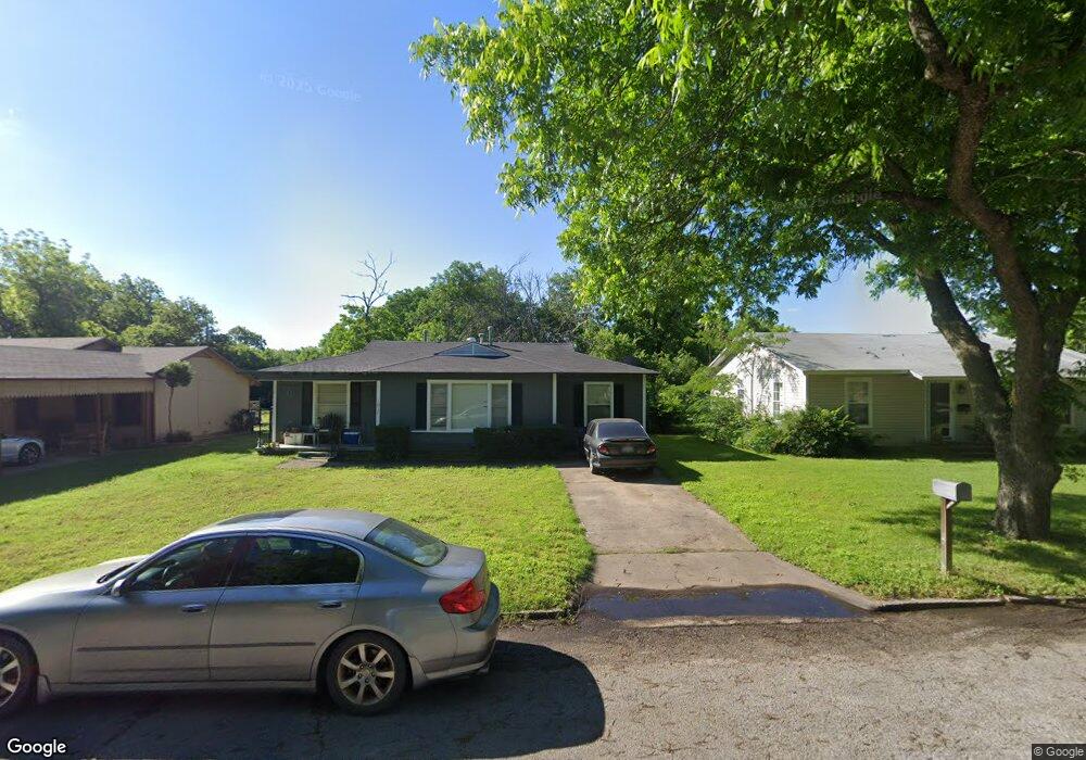 1017 Bales St, Cleburne, TX 76033 - photo 1