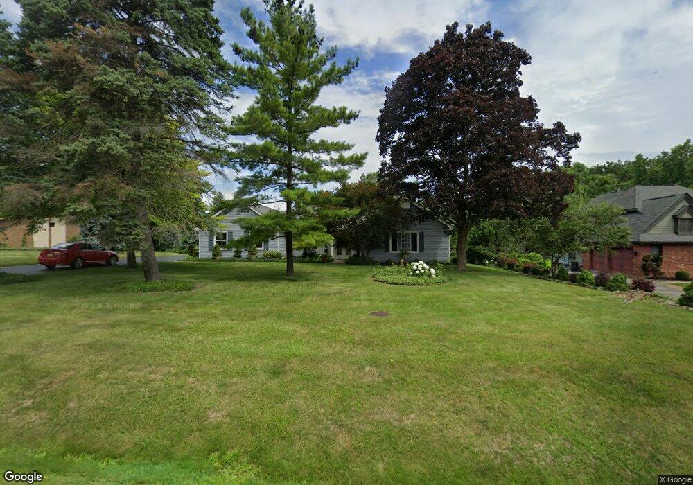 5860 Willow Rd, West Bloomfield, MI 48324 - photo 1