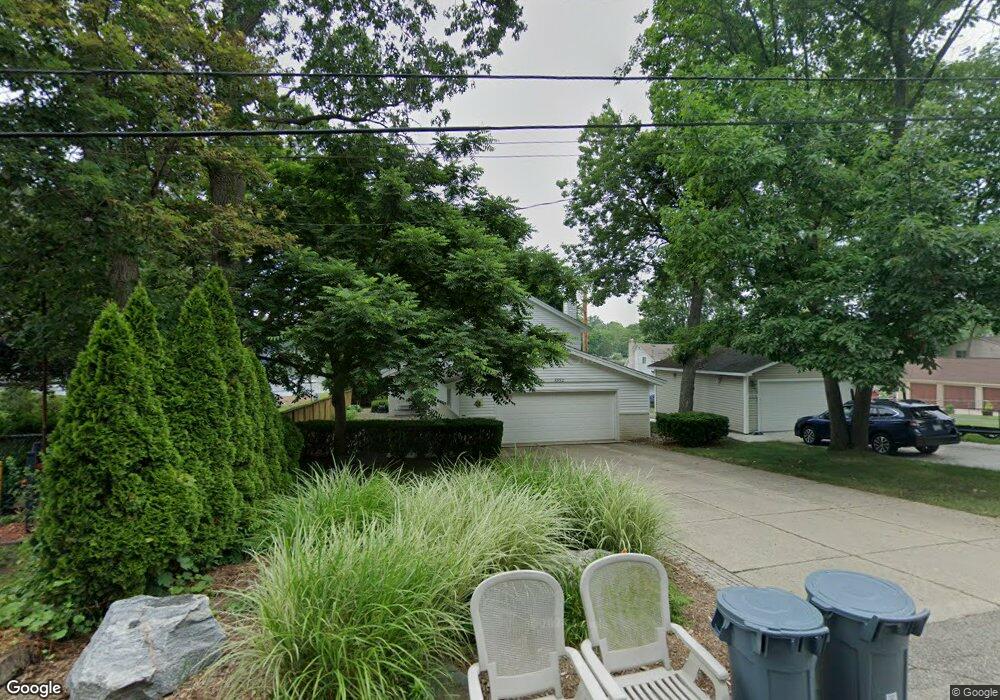 6992 Colony Dr, West Bloomfield, MI 48323 - photo 1