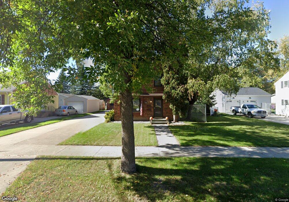 1206 S 9th St, Grand Forks, ND 58201 - photo 1