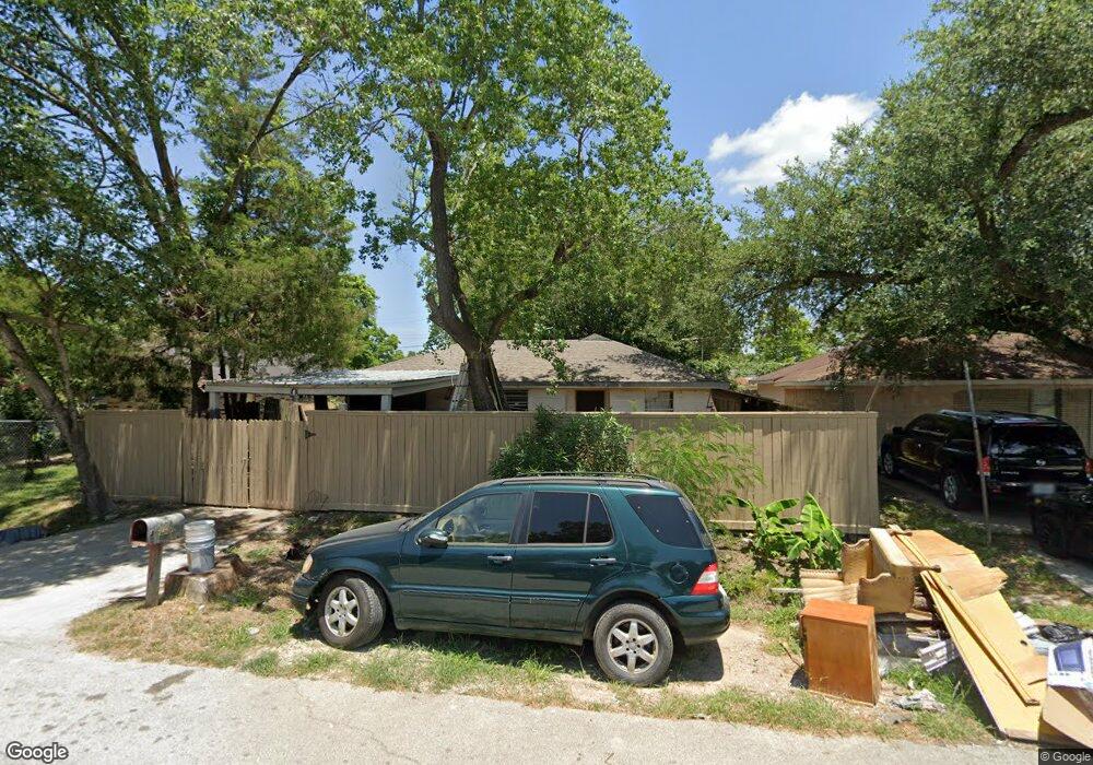 2610 Garwood Dr, Houston, TX 77091 - photo 1