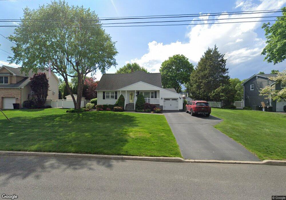 33 Colfax Dr, Pequannock, NJ 07440 - photo 1