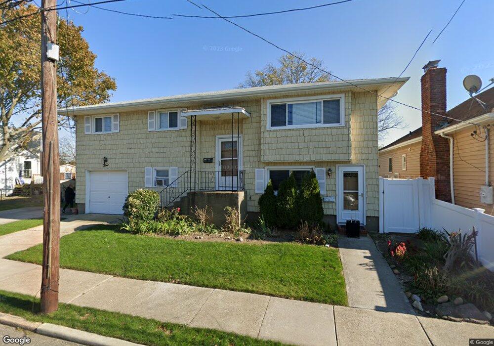 9 Roosevelt Place unit 2, Island Park, NY 11558 - photo 1