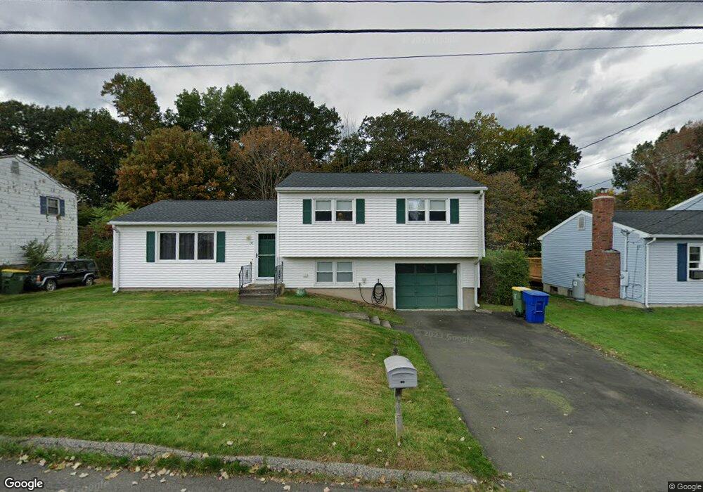 136 Hickory Hill Dr, Waterbury, CT 06708 - photo 1