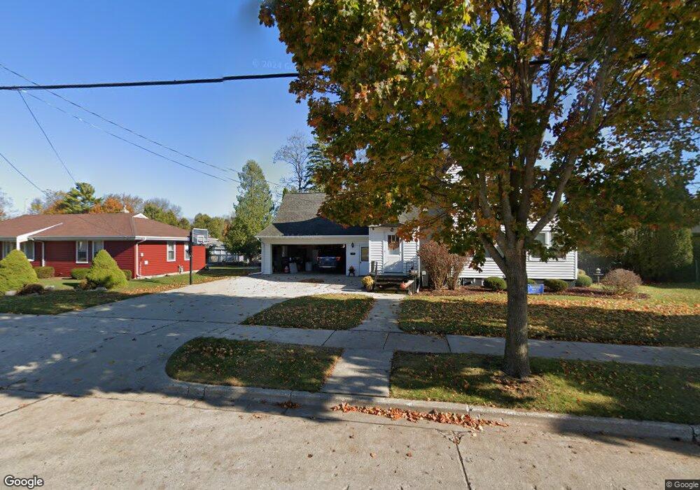 3011 School St, Two Rivers, WI 54241 - photo 1