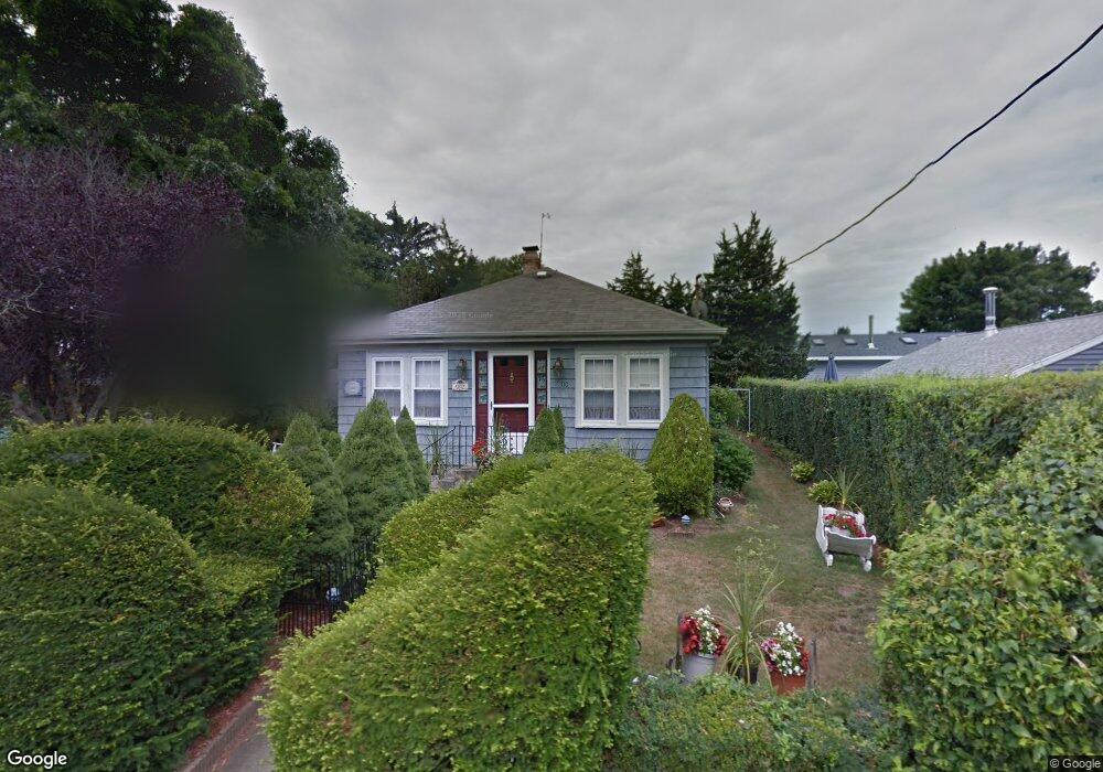 100 Holliston Ave, Portsmouth, RI 02871 - photo 1