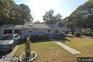 15 Greenwood Rd, Mashpee, MA 02649