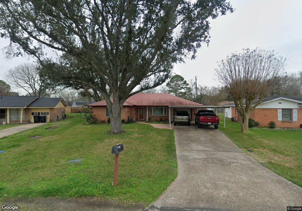 1108 College Dr, Alvin, TX 77511 - photo 1