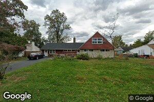 30 Spinythorn Rd, Levittown, PA 19056