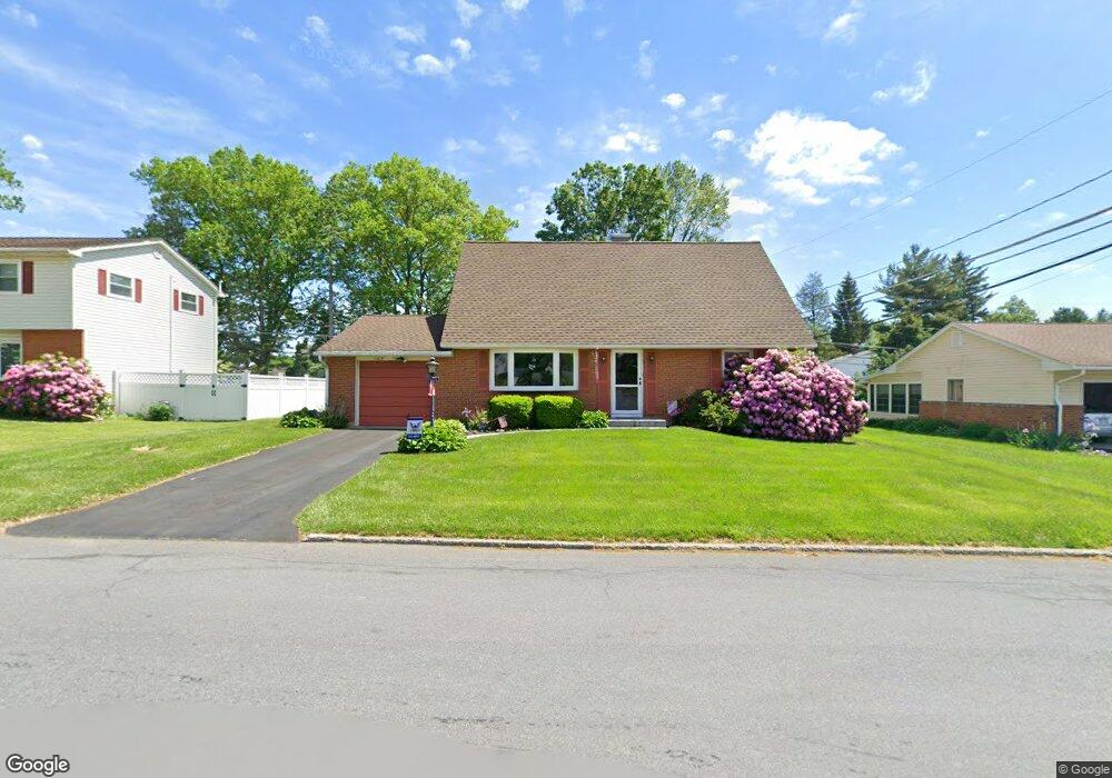 1409 Walnut Ln, Macungie, PA 18062 - photo 1